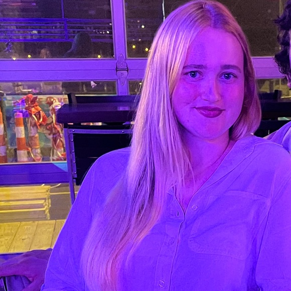 Meet your Posher, Kathryn - Picture 1 of 2